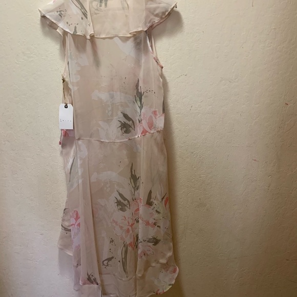 Leith High Low Ruffle Sheer Floral Top NWT Size XS - Picture 4 of 6